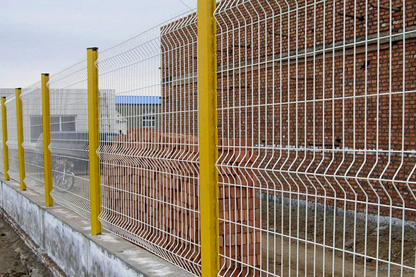 桃型柱护栏网图片3